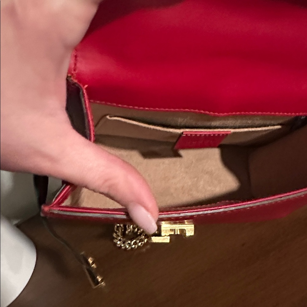 Gucci Red Sylvie Shoulder bag - Picture 9 of 13